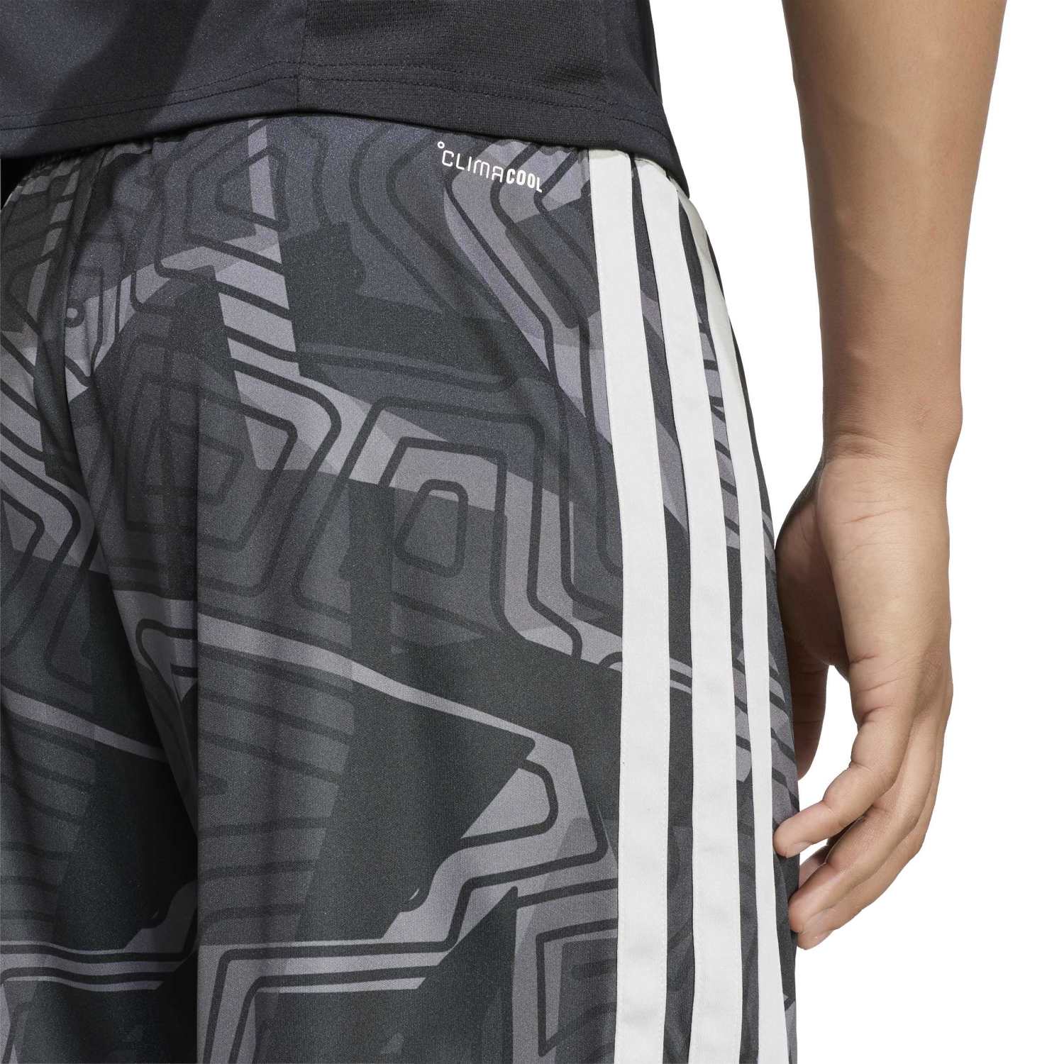 Mens Goalkeeper Shorts 26/27 Black - Image 3