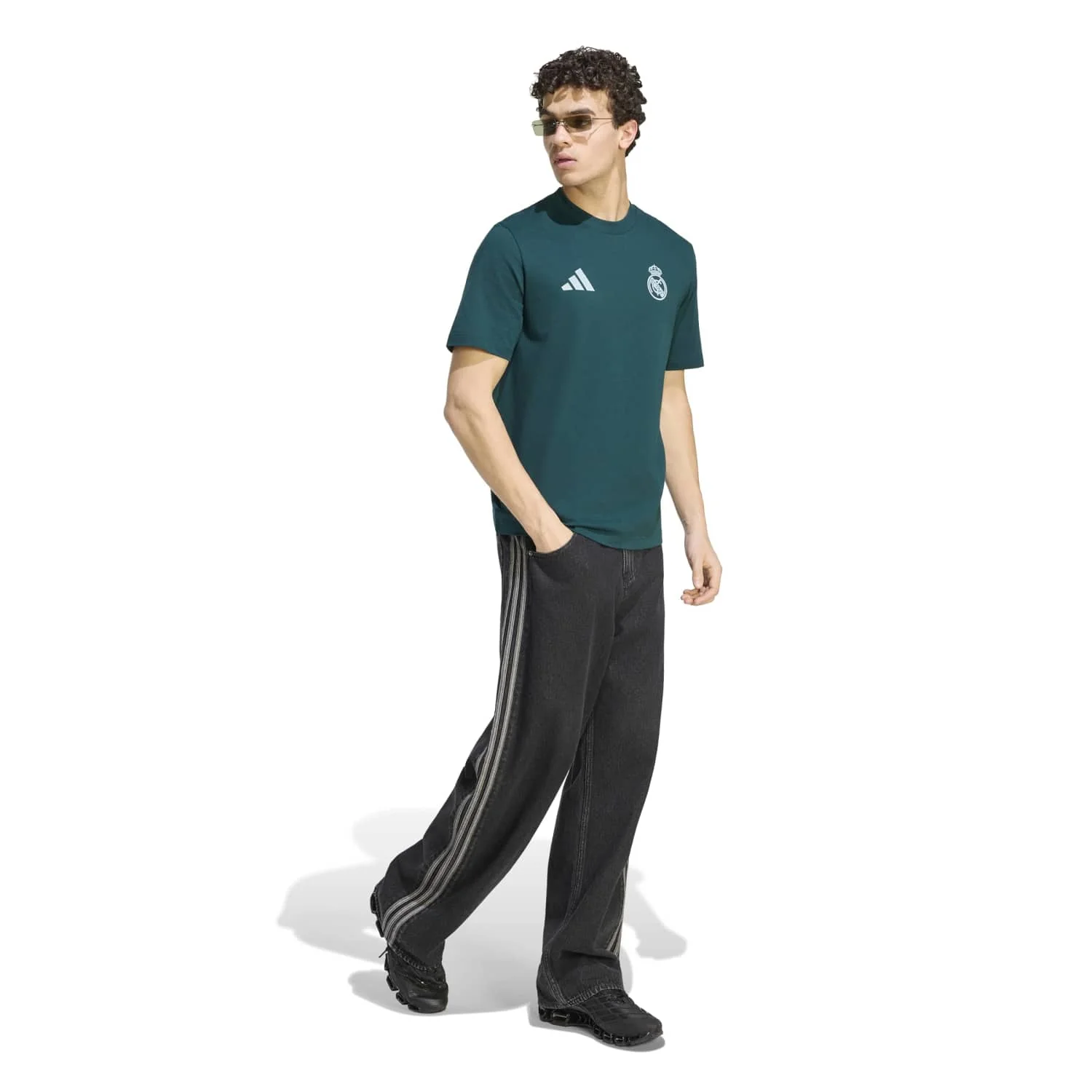 Mens adidas SZN Graphic T-Shirt 26/27 Green - Image 4